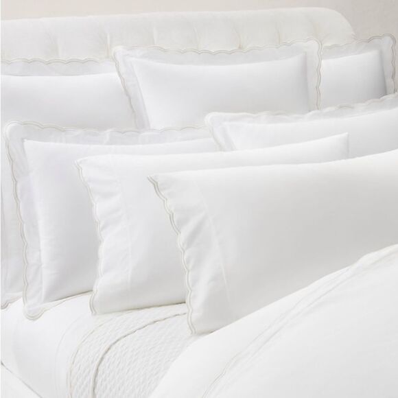 RALPH LAUREN Home Malin Scallop 500 Thread Count Queen Flat Sheet - Picture 1 of 5